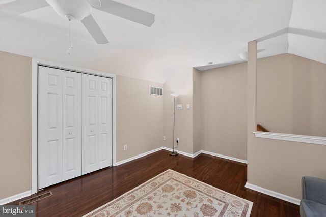 46 RAMPART DR, Chesterbrook, PA 19087