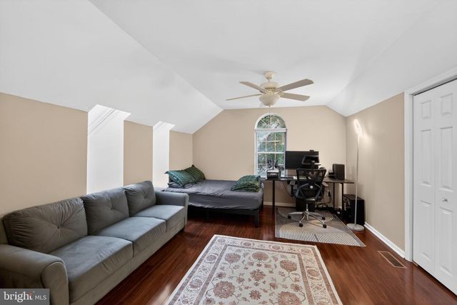 46 RAMPART DR, Chesterbrook, PA 19087