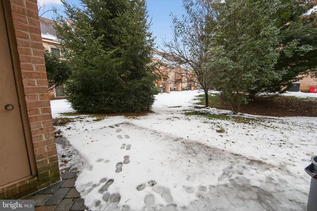 46 RAMPART DR, Chesterbrook, PA 19087