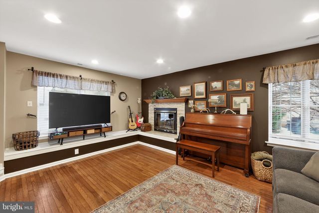 46 RAMPART DR, Chesterbrook, PA 19087