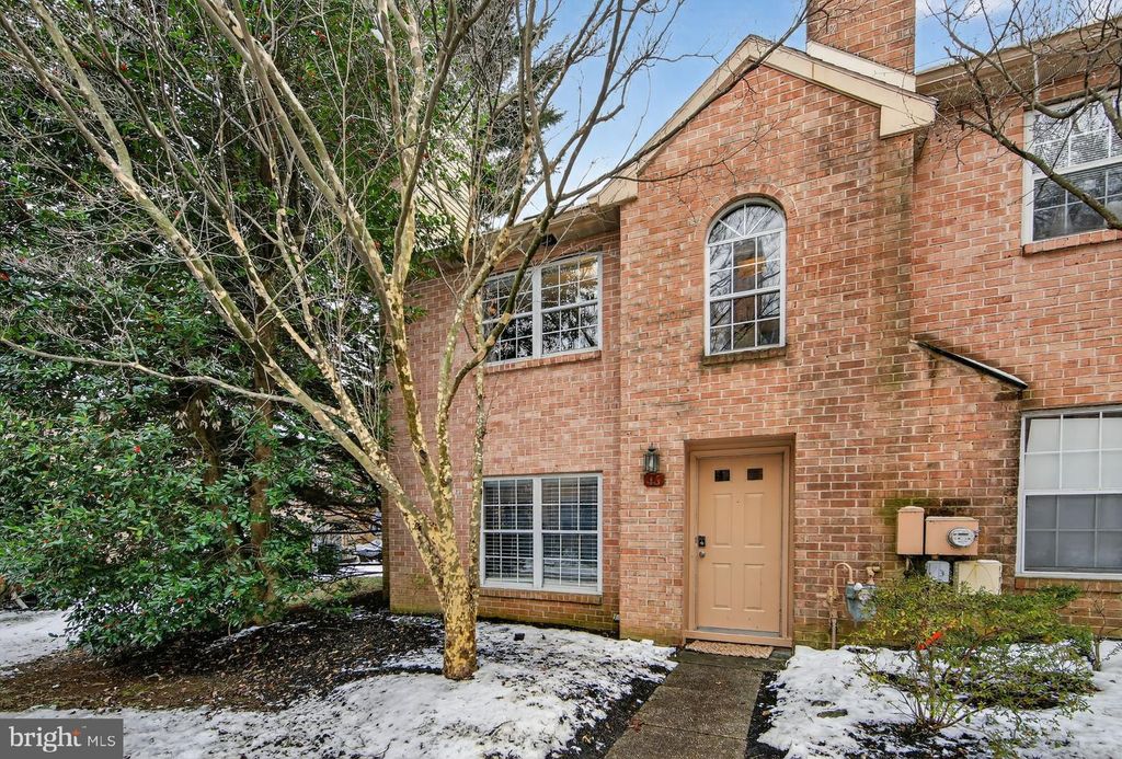 46 RAMPART DR, Chesterbrook, PA 19087