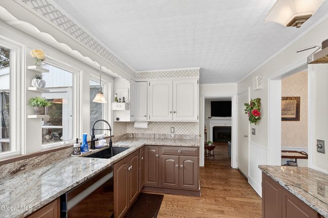 1549 Wyoming Avenue, Niskayuna, NY 12309