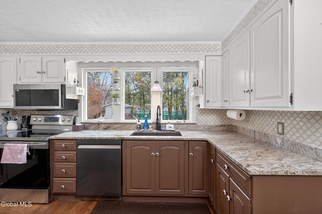 1549 Wyoming Avenue, Niskayuna, NY 12309