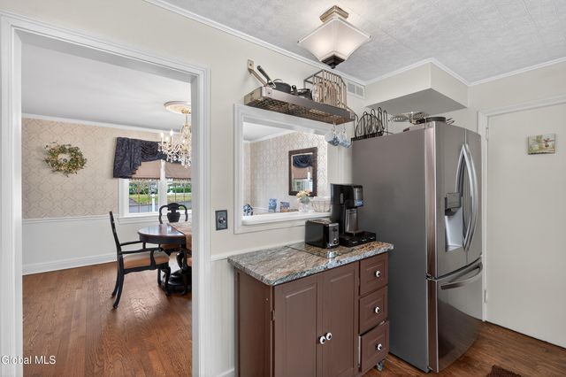 1549 Wyoming Avenue, Niskayuna, NY 12309