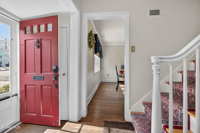 1549 Wyoming Avenue, Niskayuna, NY 12309