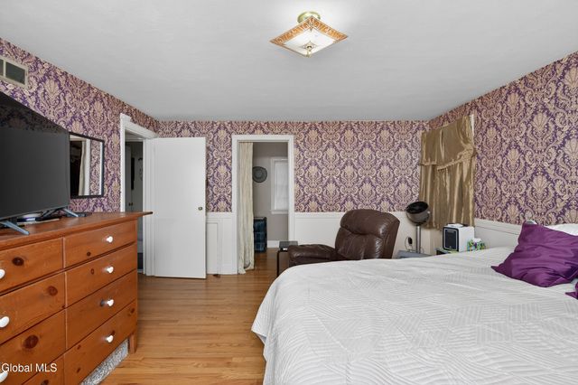 1549 Wyoming Avenue, Niskayuna, NY 12309