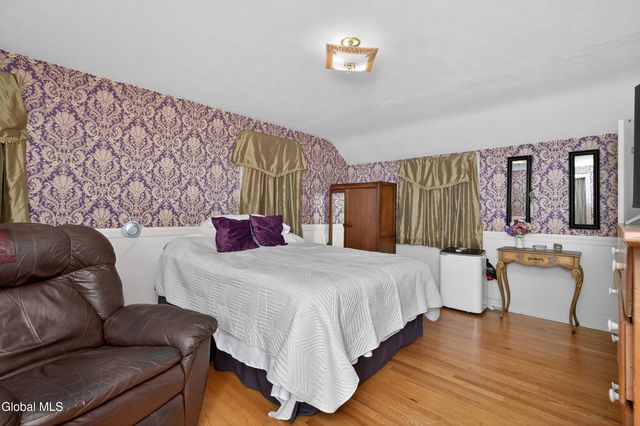 1549 Wyoming Avenue, Niskayuna, NY 12309