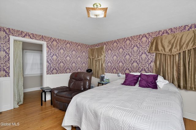 1549 Wyoming Avenue, Niskayuna, NY 12309