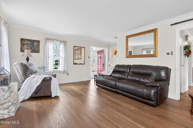 1549 Wyoming Avenue, Niskayuna, NY 12309