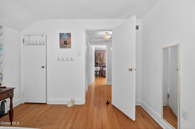 1549 Wyoming Avenue, Niskayuna, NY 12309