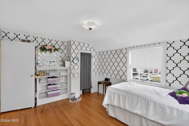 1549 Wyoming Avenue, Niskayuna, NY 12309