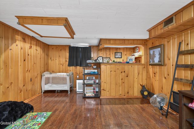 1549 Wyoming Avenue, Niskayuna, NY 12309