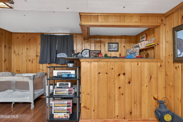 1549 Wyoming Avenue, Niskayuna, NY 12309