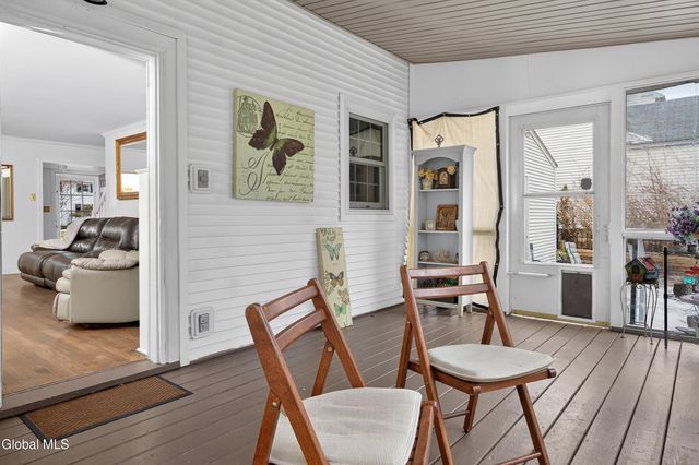 1549 Wyoming Avenue, Niskayuna, NY 12309