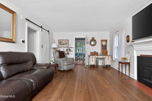 1549 Wyoming Avenue, Niskayuna, NY 12309