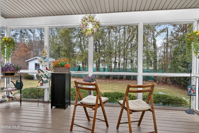 1549 Wyoming Avenue, Niskayuna, NY 12309