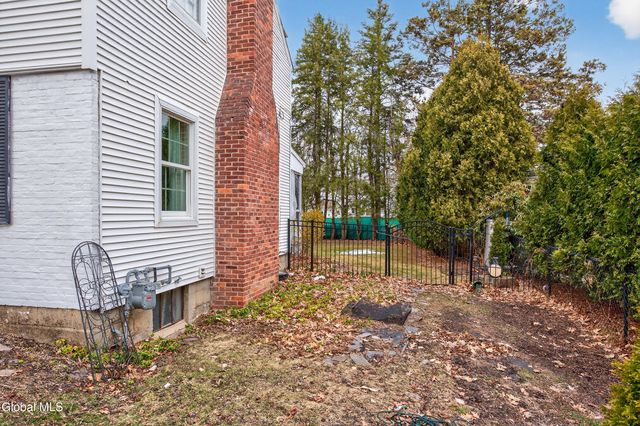 1549 Wyoming Avenue, Niskayuna, NY 12309