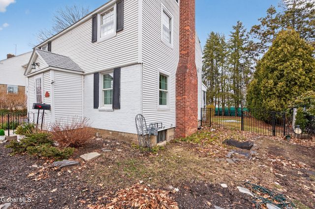 1549 Wyoming Avenue, Niskayuna, NY 12309