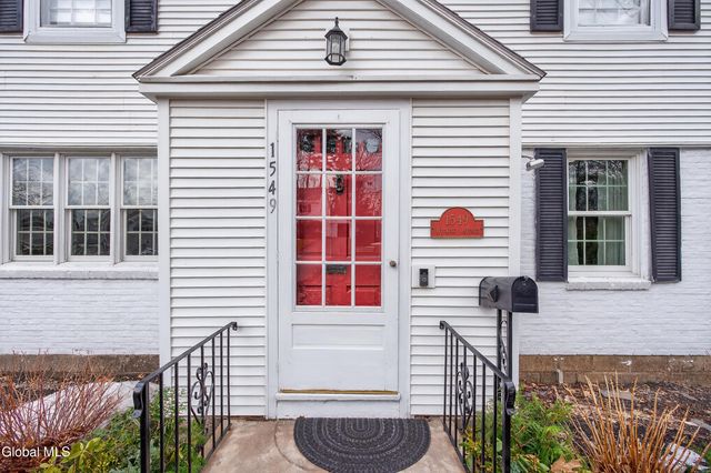 1549 Wyoming Avenue, Niskayuna, NY 12309