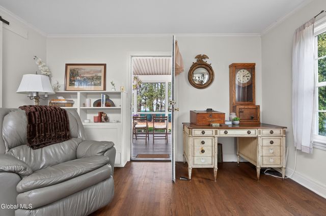 1549 Wyoming Avenue, Niskayuna, NY 12309