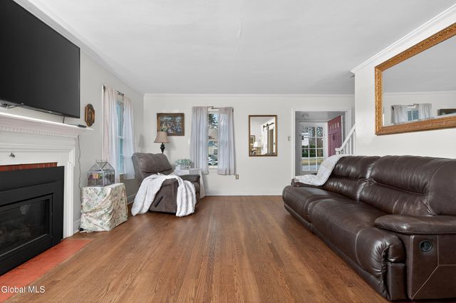 1549 Wyoming Avenue, Niskayuna, NY 12309