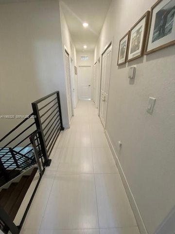 484 SW 91st Pl 484, Miami, FL 33174