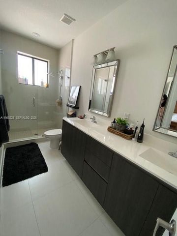 484 SW 91st Pl 484, Miami, FL 33174