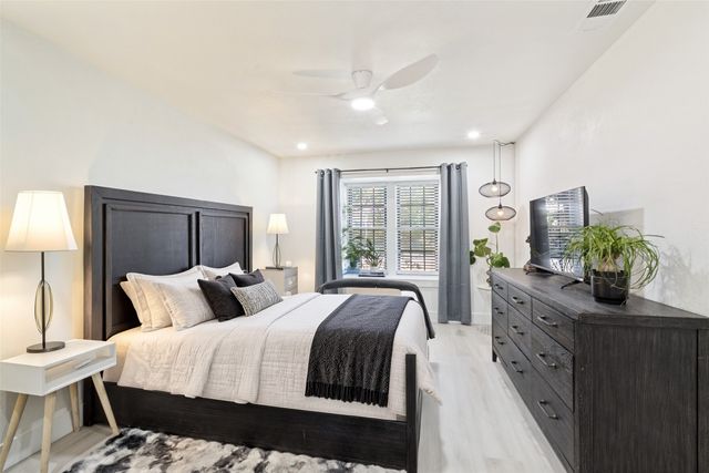10635 Stone Canyon Road 19, Dallas, TX 75230