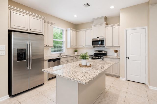 228 Cheswood Forest Place, Montgomery, TX 77316