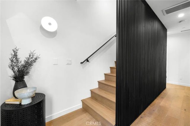 953 Everett Street, Los Angeles, CA 90026