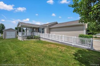289 Pompano Court, Lapeer Township, MI 48446