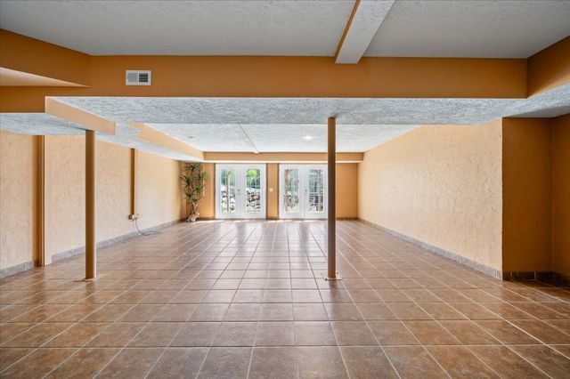 216 Old Wolf Hill Rd, Bethpage, TN 37022