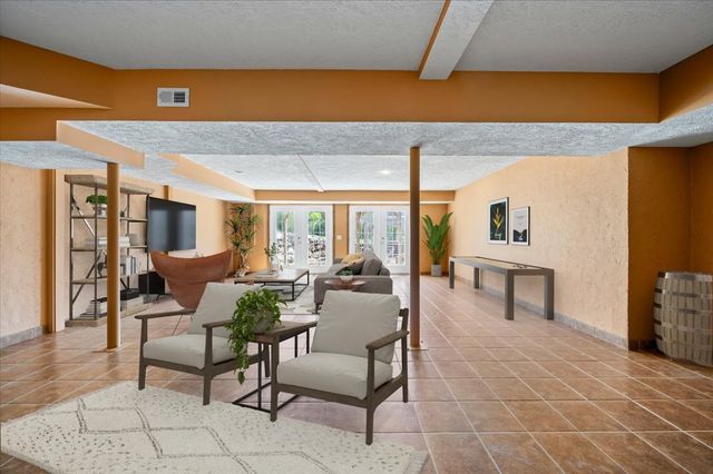 216 Old Wolf Hill Rd, Bethpage, TN 37022