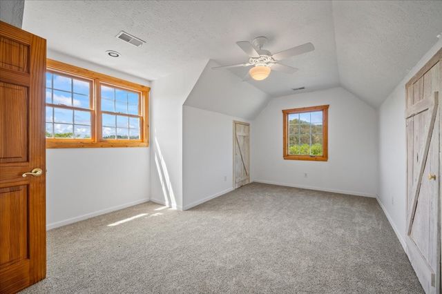 216 Old Wolf Hill Rd, Bethpage, TN 37022