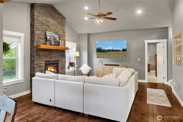 1333 Bradley Meadows Court, Lynden, WA 98264