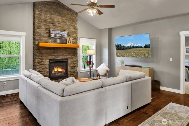 1333 Bradley Meadows Court, Lynden, WA 98264