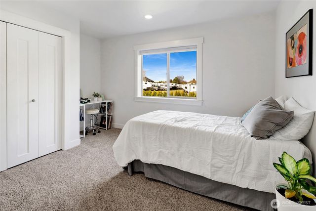 1333 Bradley Meadows Court, Lynden, WA 98264