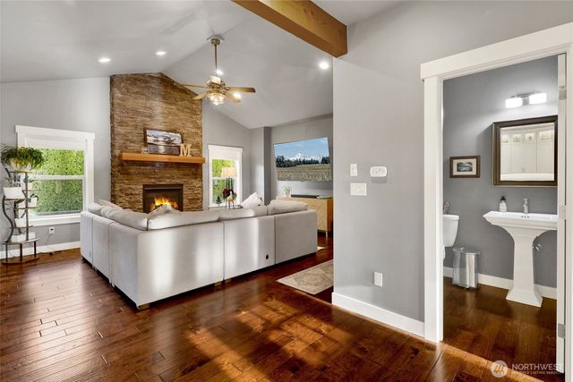 1333 Bradley Meadows Court, Lynden, WA 98264