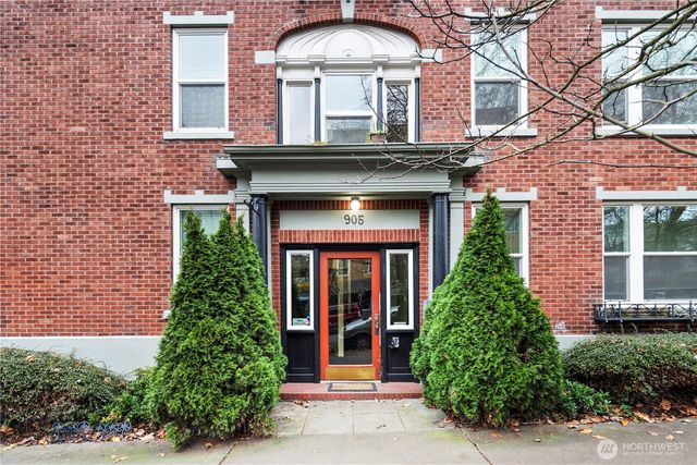 905 NE 43rd Avenue #110, Seattle, WA 98105
