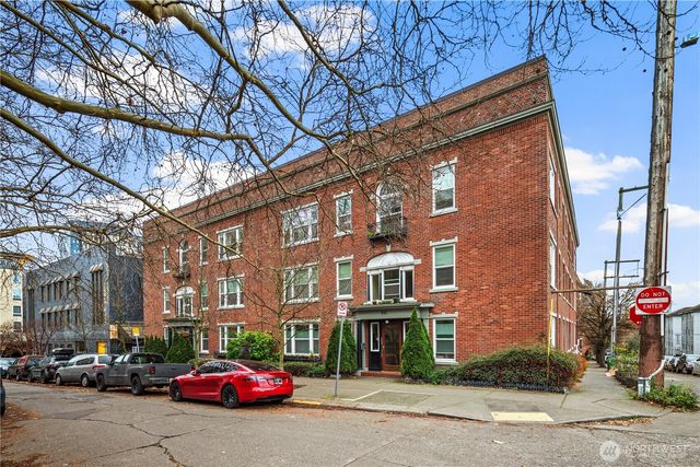 905 NE 43rd Avenue #110, Seattle, WA 98105
