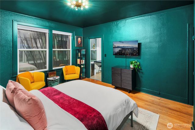 905 NE 43rd Avenue #110, Seattle, WA 98105