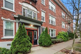 905 NE 43rd Avenue #110, Seattle, WA 98105