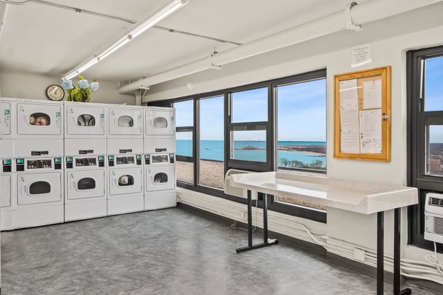 6700 S South Shore Drive 2J, Chicago, IL 60649