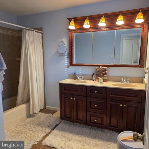 1113 E PATUXENT DR, La Plata, MD 20646