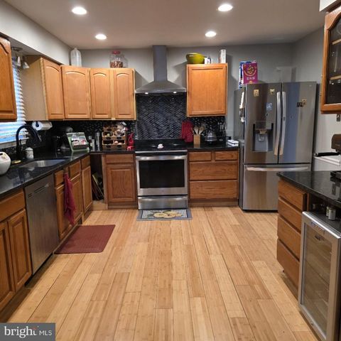 1113 E PATUXENT DR, La Plata, MD 20646