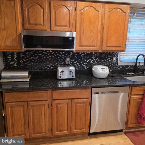 1113 E PATUXENT DR, La Plata, MD 20646