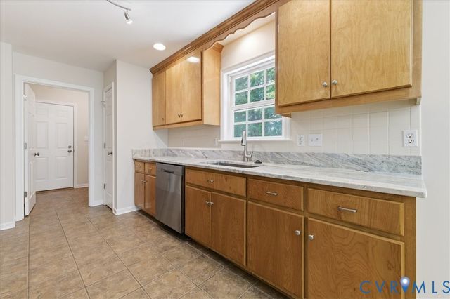 3904 Fawn Ct, North Dinwiddie, VA 23803