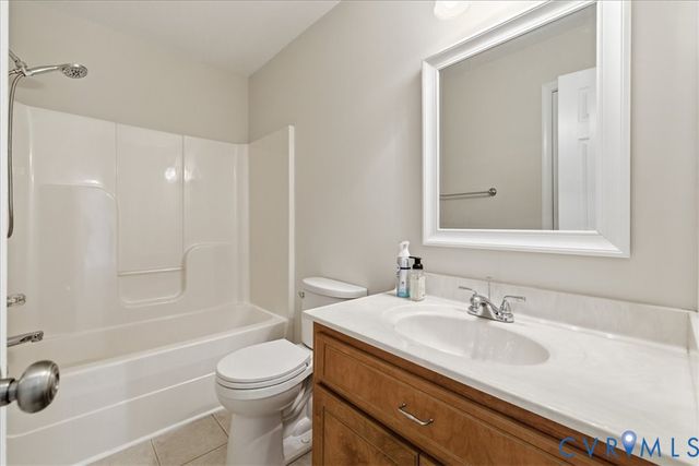 3904 Fawn Ct, North Dinwiddie, VA 23803