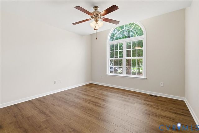 3904 Fawn Ct, North Dinwiddie, VA 23803
