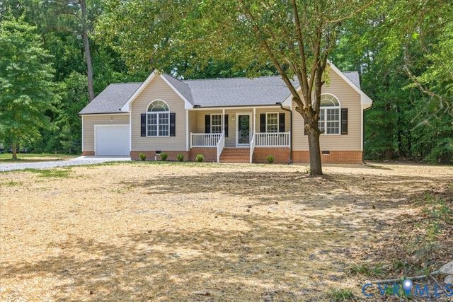 3904 Fawn Ct, North Dinwiddie, VA 23803